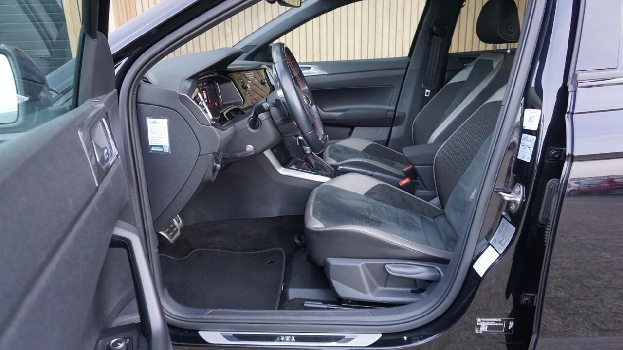 Volkswagen POLO GTI 2.0 TSI 200PK 5DRS DSG Pano.Dak Leder/Alcantara 18inch LM Keyless Virtual Beats Keyless *NL auto* 70341km!