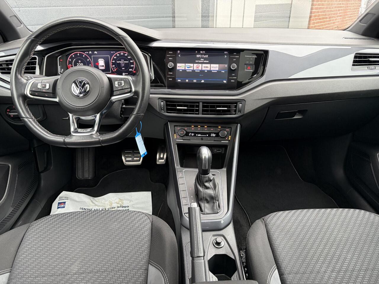 Volkswagen POLO 1.0 TSI Highline Business R | 3x R Line | Pano | Dode hoek | Stoel verwarming |