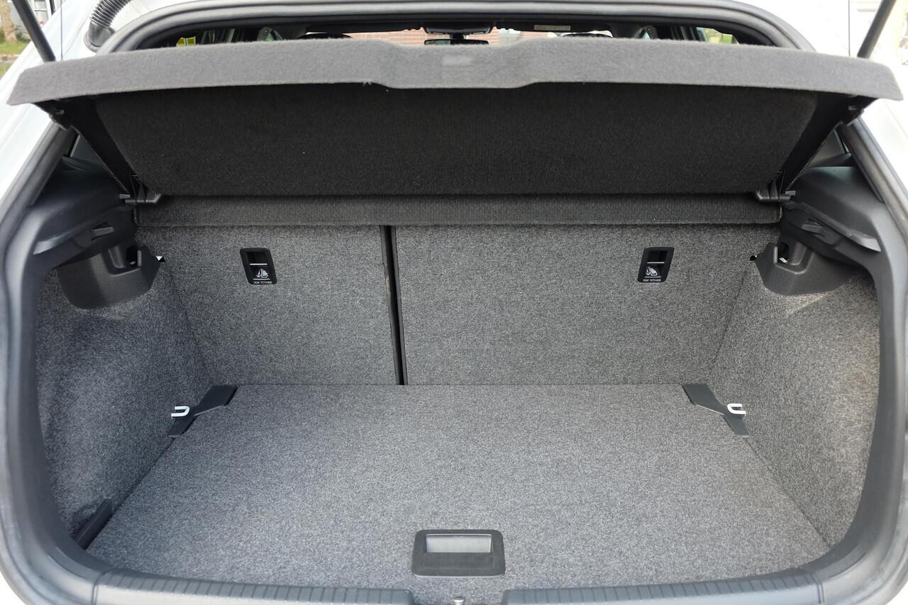 Volkswagen POLO 2.0 TSI GTI / Pano / Beats / Camera / CarPlay