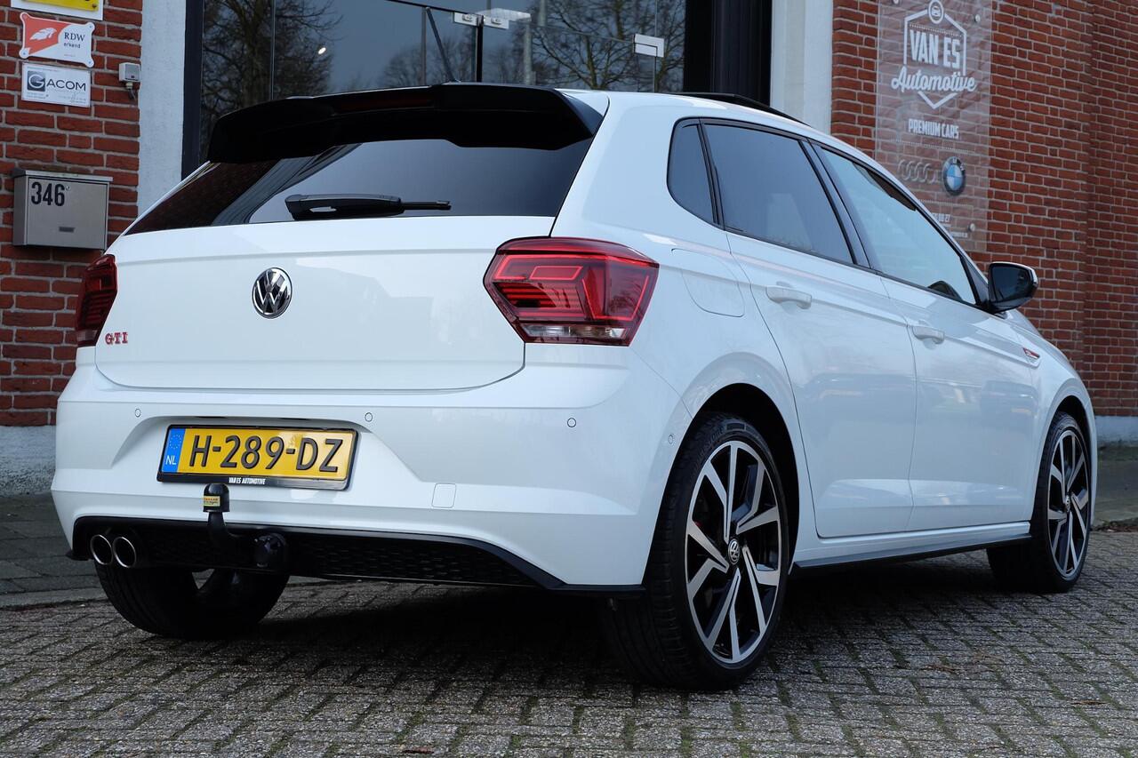 Volkswagen POLO 2.0 TSI GTI / Pano / Beats / Camera / CarPlay