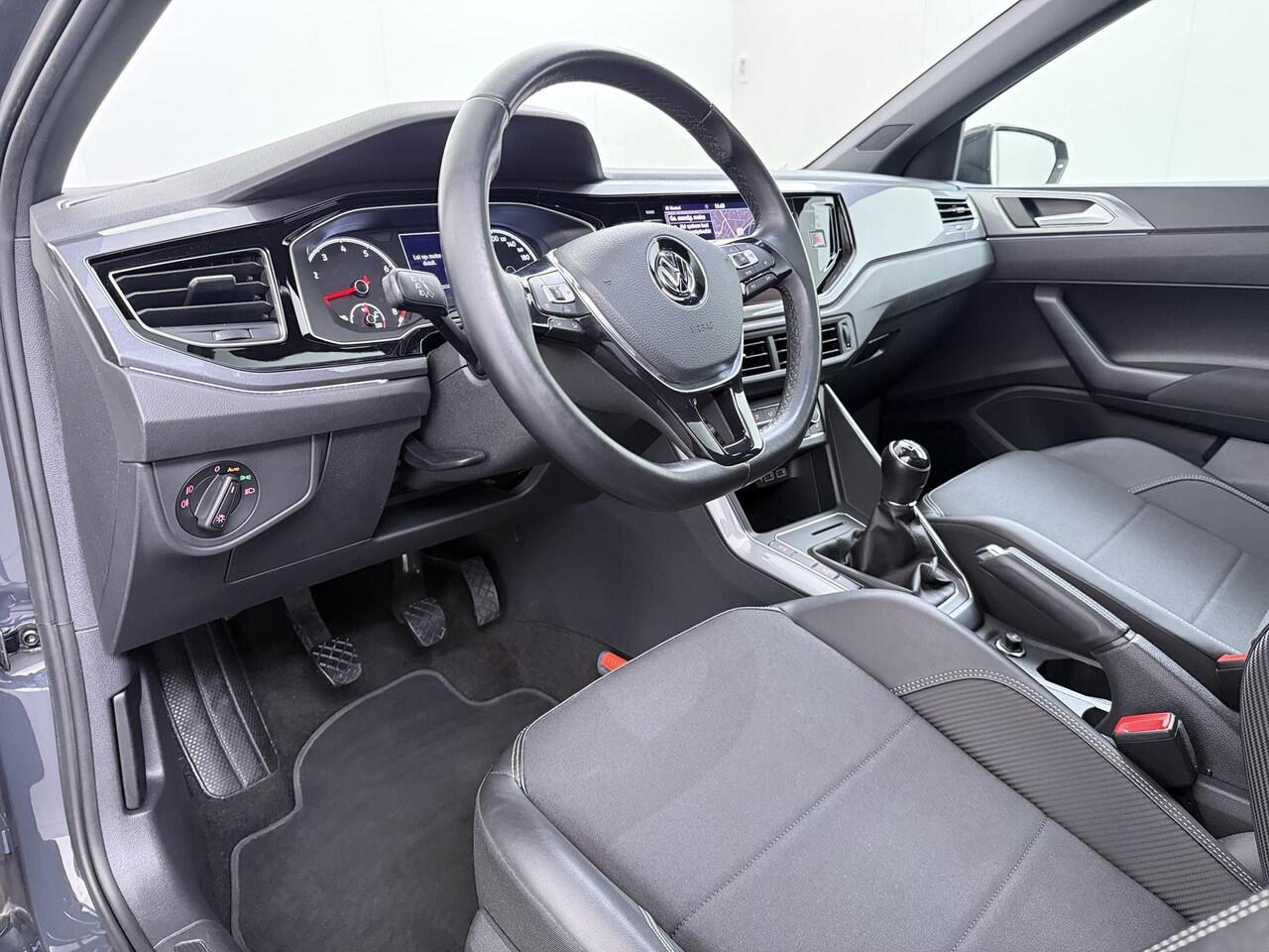 Volkswagen POLO 1.0 TSI Highline Business R Panorama | Navigatie | Stoelverwarming | NAP |