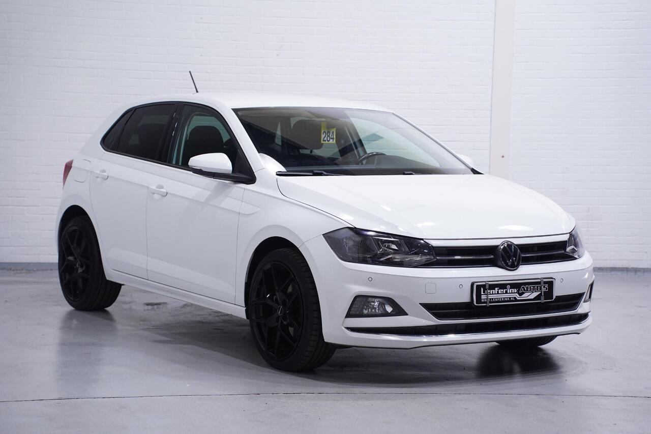 Volkswagen POLO 1.0 TSI Comfortline Clima Stoelverwarming Apple Carplay PDC v+a Adaptive cruise Sportstoelen