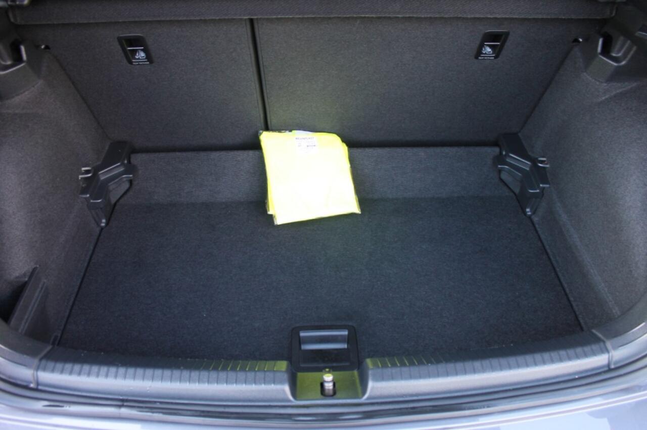 Volkswagen POLO 1.0 TSI STYLE Nieuw model/facelift IQ/Full led koplampen / Virtual cockpit