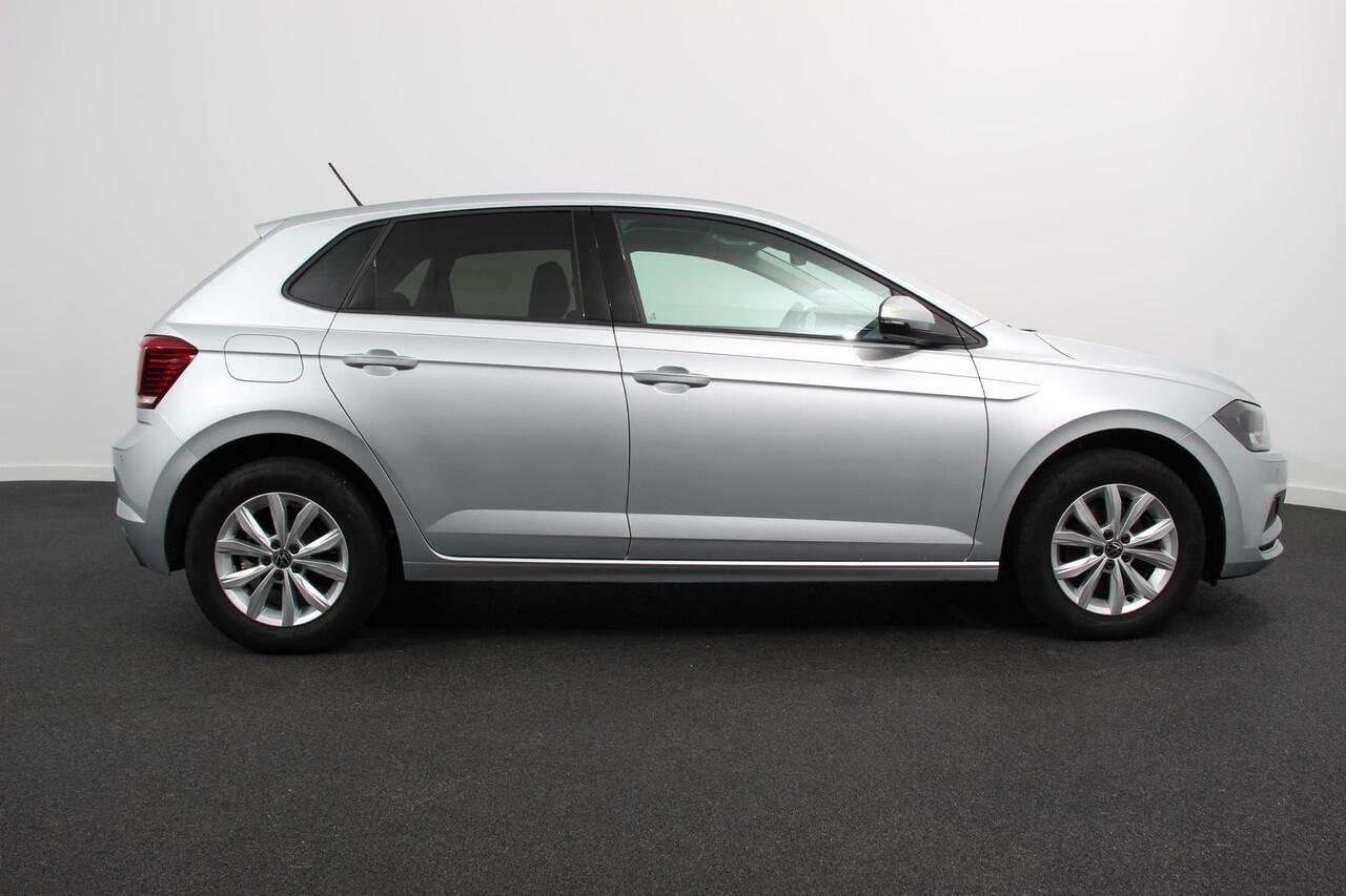 Volkswagen POLO 1.0 TSI 110pk Highline | Navigatie | Apple Carplay/Android Auto | Parkeersensoren | Adaptive cruise control | Stoelverwarming | Getinte ramen | Climatronic