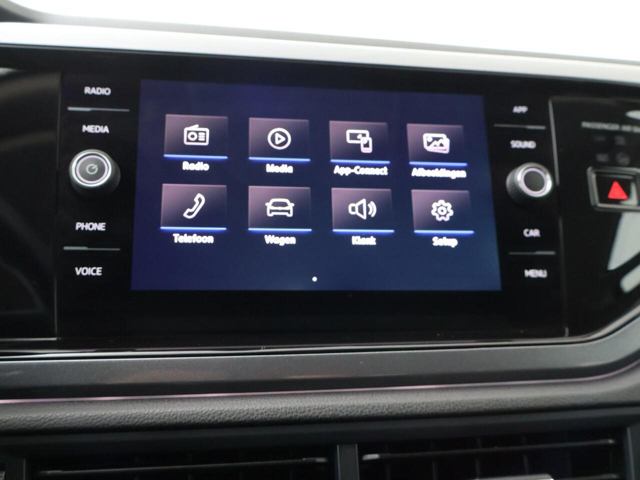 Volkswagen POLO 1.0 TSI Highline | 95 PK | Adaptive Cruise Control | Climate Control | NAVI | DAB | Aplle Carplay/Android Auto |