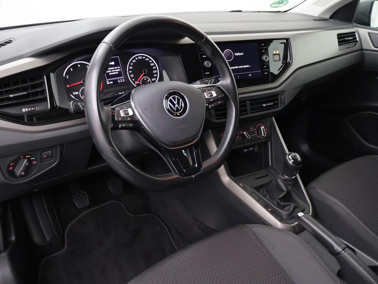 Volkswagen POLO 1.0 TSI R-Line Edition | 95 PK | Adaptive cruise control | Navigatiesysteem | Parkeersensoren | R-Line |