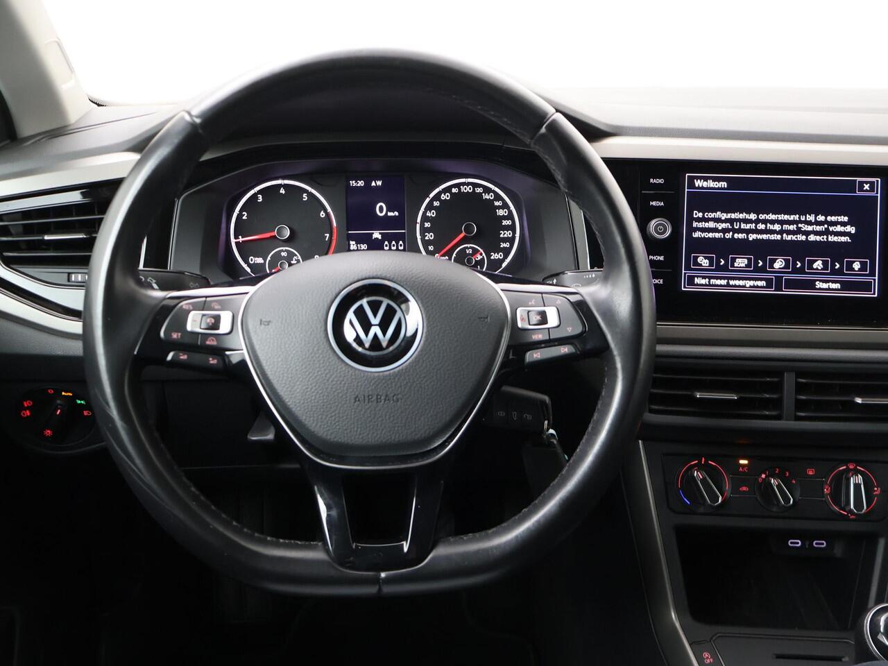 Volkswagen POLO 1.0 TSI R-Line Edition | 95 PK | Adaptive cruise control | Navigatiesysteem | Parkeersensoren | R-Line |