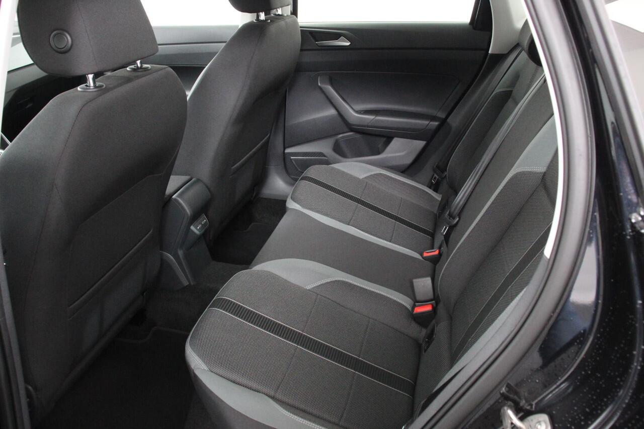 Volkswagen POLO 1.0 TSI DSG Highline | Navigatie | Climate Control | Cruise Control | DAB | Bluetooth | Lichtmetalen velgen