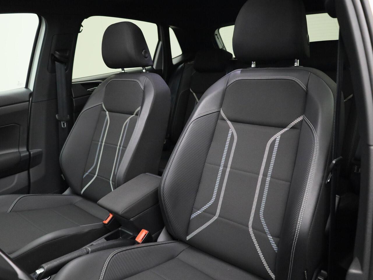 Volkswagen POLO 1.0TSI/110PK Highline DSG · Panoramadak · Apple/Android · Camera + Parkeersensoren