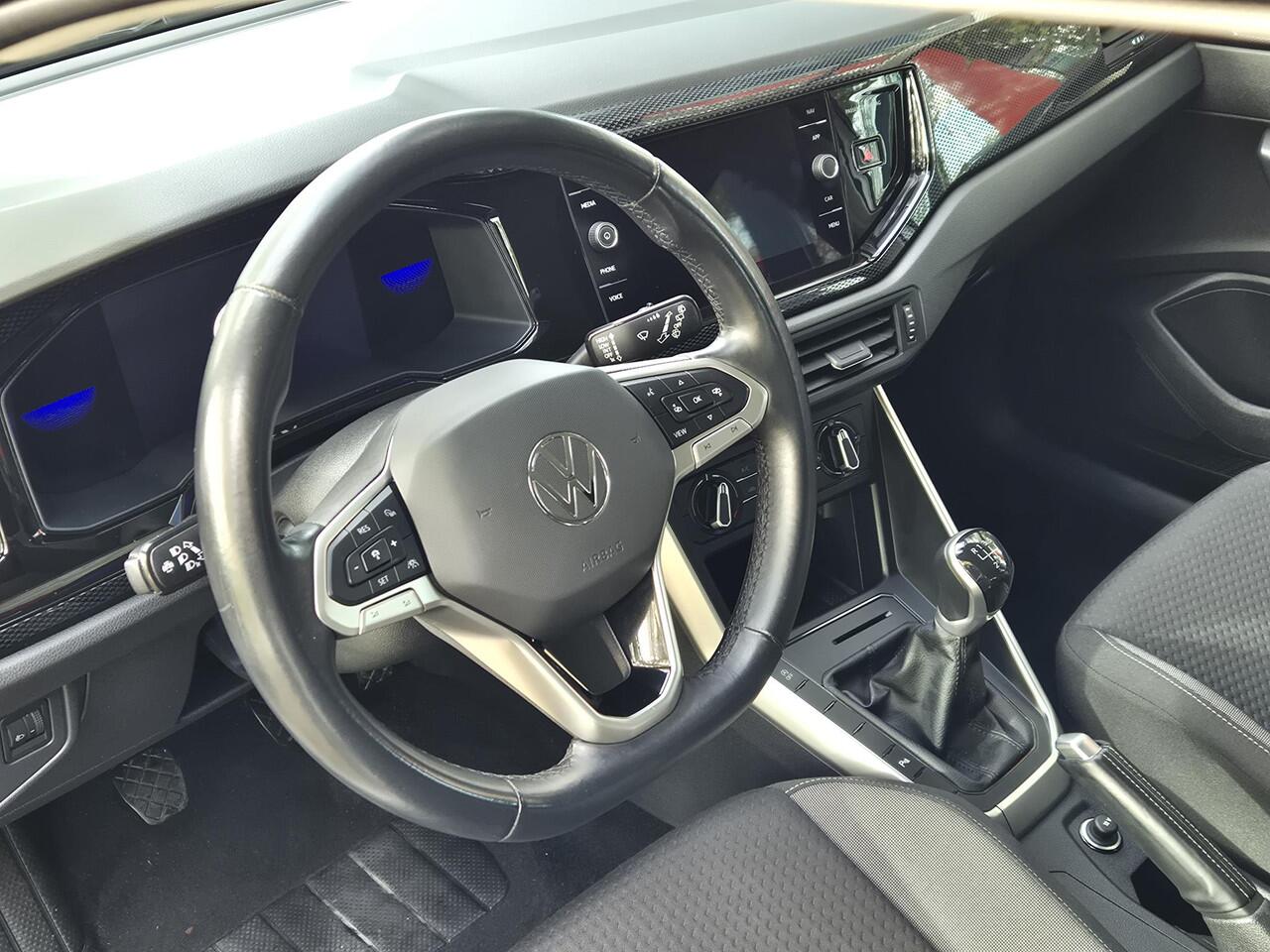 Volkswagen POLO 1.0 TSI Life | PDC | Airconditioning | LM velgen | Navigatie