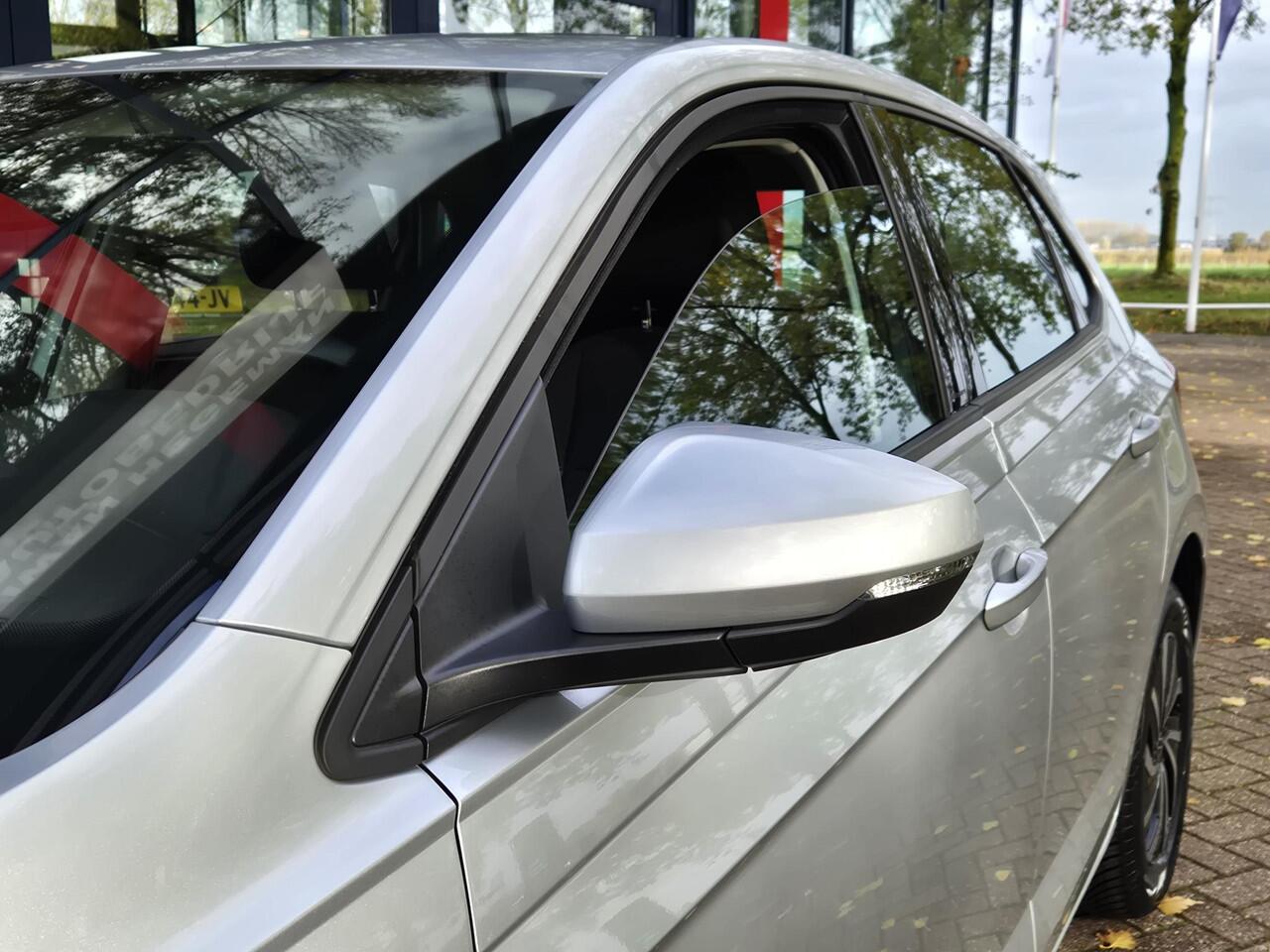 Volkswagen POLO 1.0 TSI Life | PDC | Airconditioning | LM velgen | Navigatie