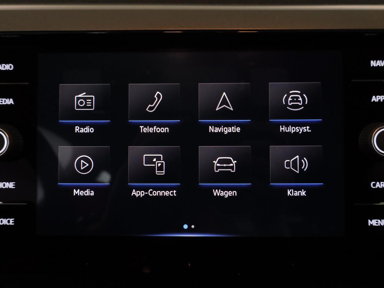 Volkswagen POLO 1.0 TSI R-Line Edition 95 pk | Airco | Parkeersensoren | Adaptieve cruise control | Licht- en zicht pakket | R-Line exterieur |