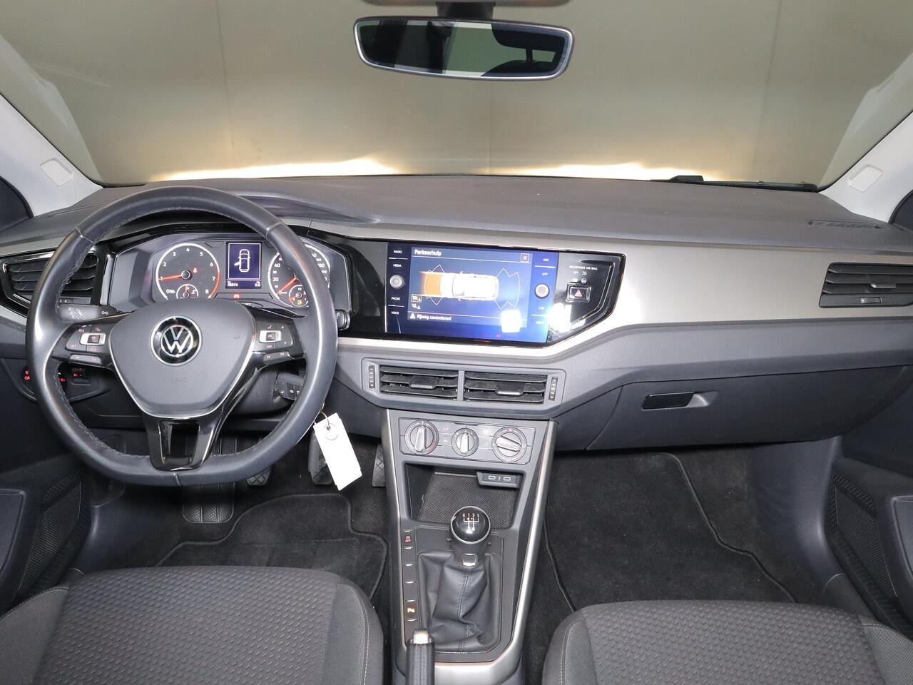 Volkswagen POLO 1.0 TSI R-Line Edition 95 pk | Airco | Parkeersensoren | Adaptieve cruise control | Licht- en zicht pakket | R-Line exterieur |