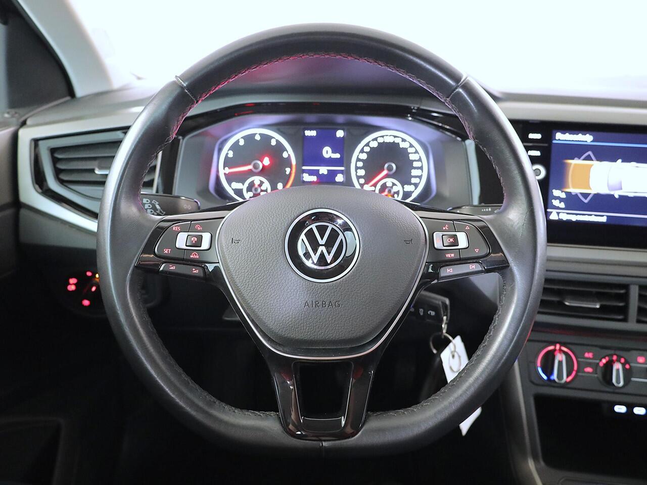 Volkswagen POLO 1.0 TSI R-Line Edition 95 pk | Airco | Parkeersensoren | Adaptieve cruise control | Licht- en zicht pakket | R-Line exterieur |