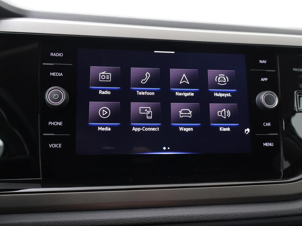 Volkswagen POLO 1.0 TSI R-Line Edition | 95 PK | Multifunctioneel stuurwiel | Parkeersensoren | Cruisecontrol |