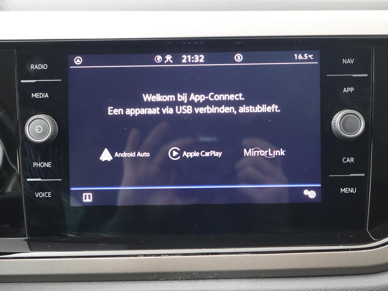 Volkswagen POLO 1.0 TSI R-Line Edition | 95 PK | Adaptive cruise control | Parkeersensoren | Apple Carplay/Android Auto | R-Line |