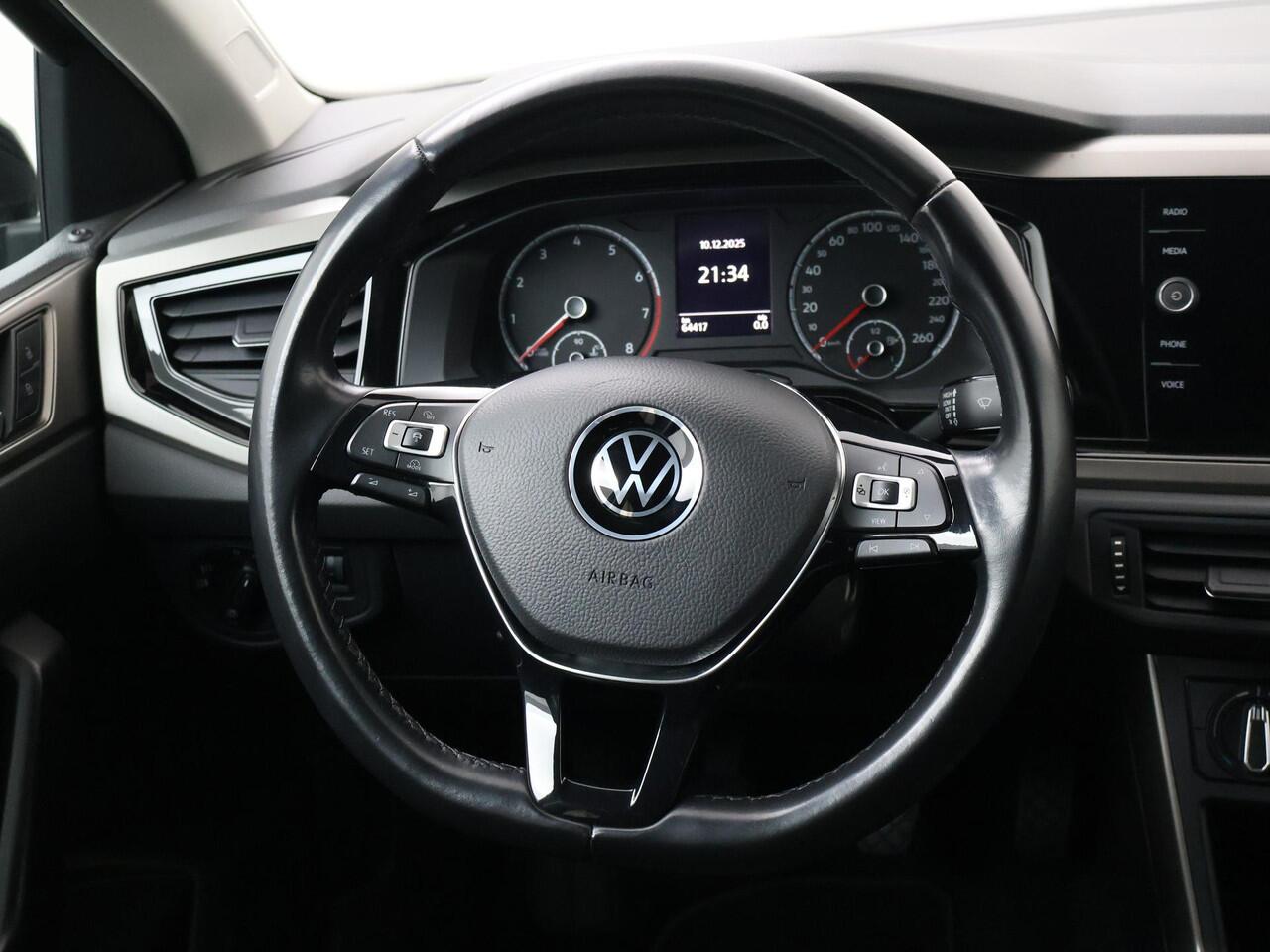 Volkswagen POLO 1.0 TSI R-Line Edition | 95 PK | Adaptive cruise control | Parkeersensoren | Apple Carplay/Android Auto | R-Line |