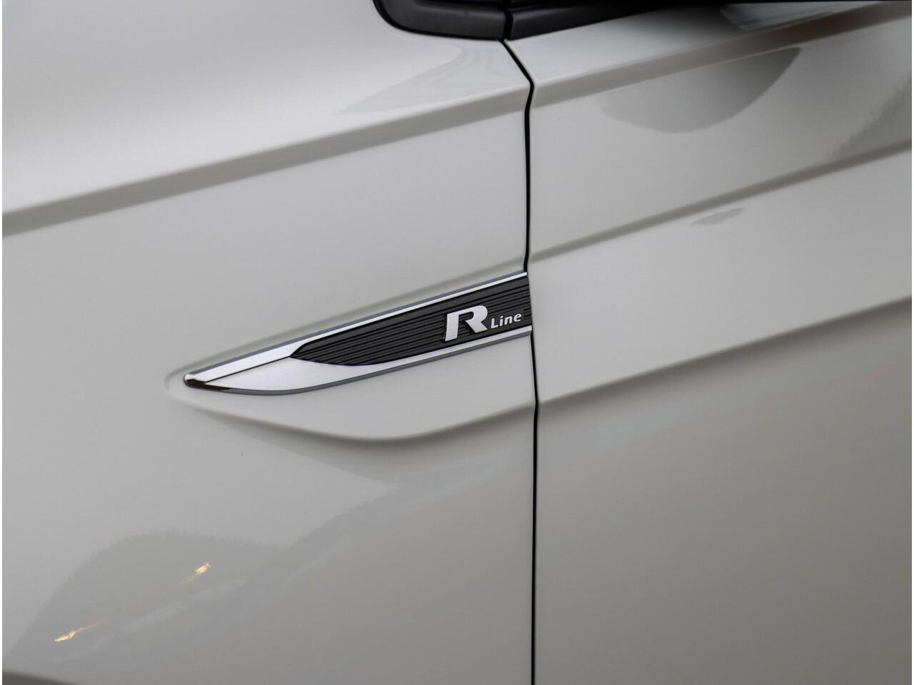 Volkswagen POLO 1.0 TSI 116pk DSG Highline R-Line 3x Pano 17'' LMV