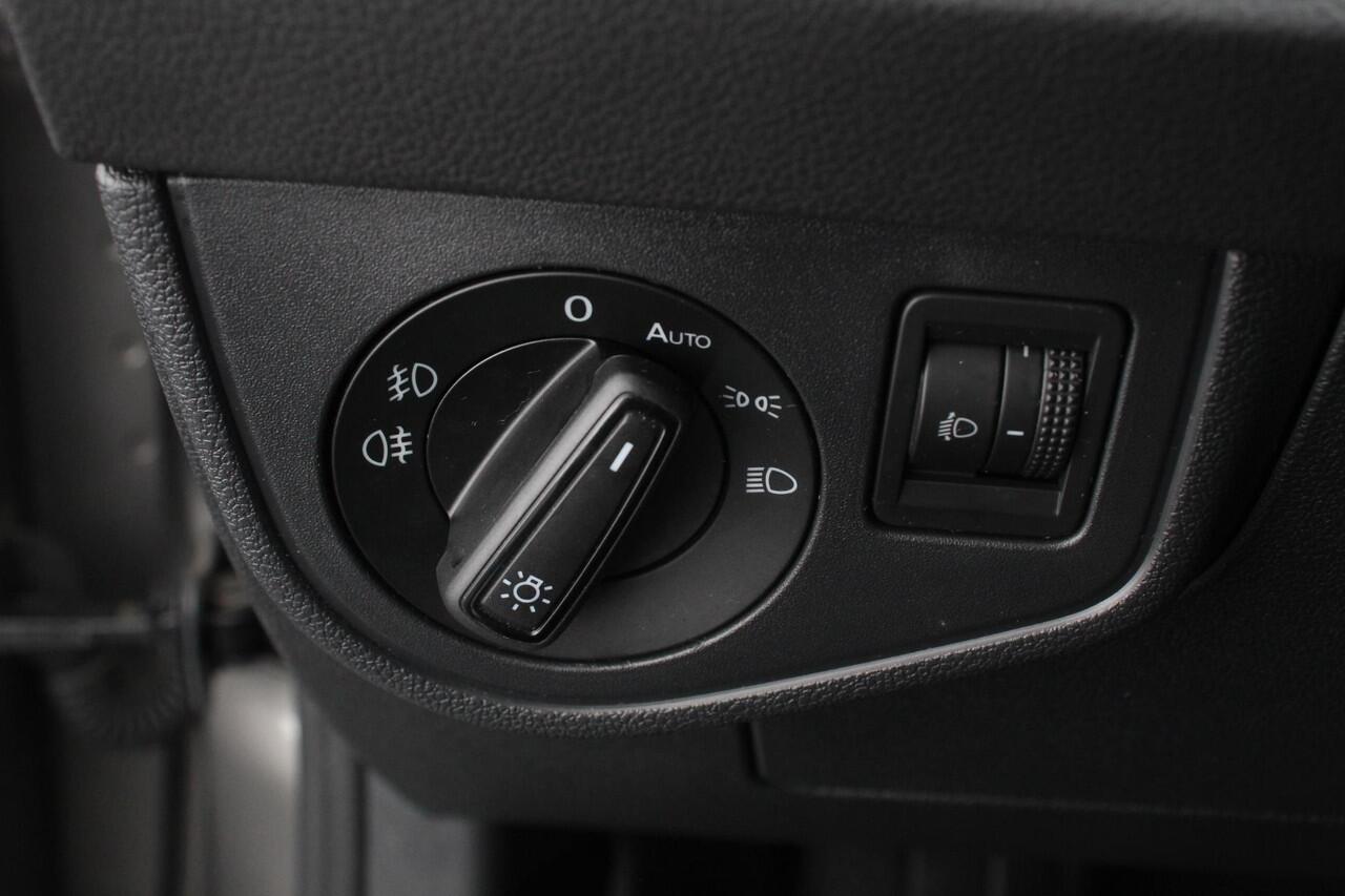 Volkswagen POLO 1.0 TSI 110pk DSG Highline | Navigatie | Apple Carplay/Android Auto | Parkeersensoren | Adaptive Cruise Control | Stoelverwarming | Getinte ramen | Climatronic