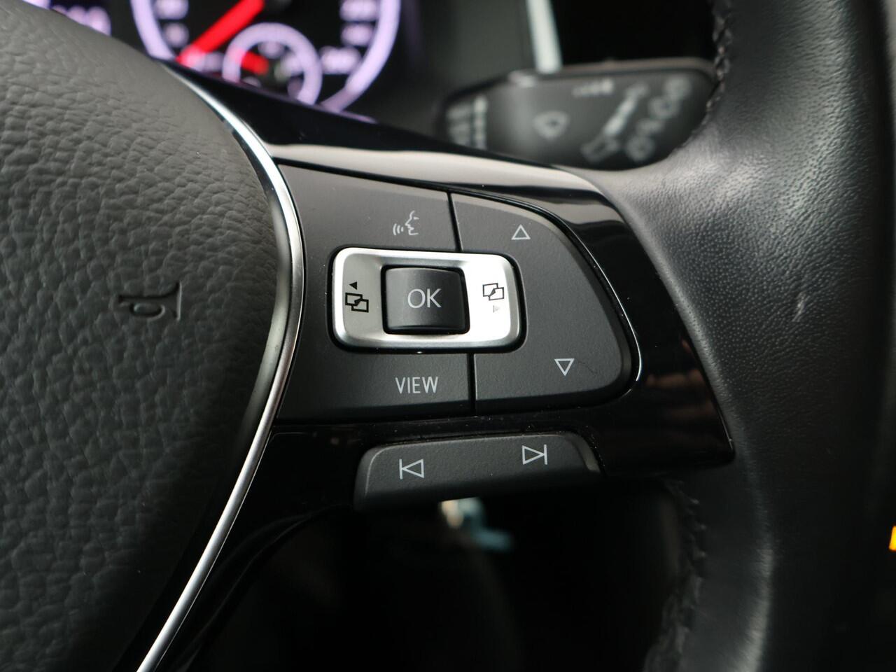 Volkswagen POLO 1.0 TSI R-Line Edition | 95 PK | Parkeersensoren | Navigatiesysteem | Climate control | R-Line |