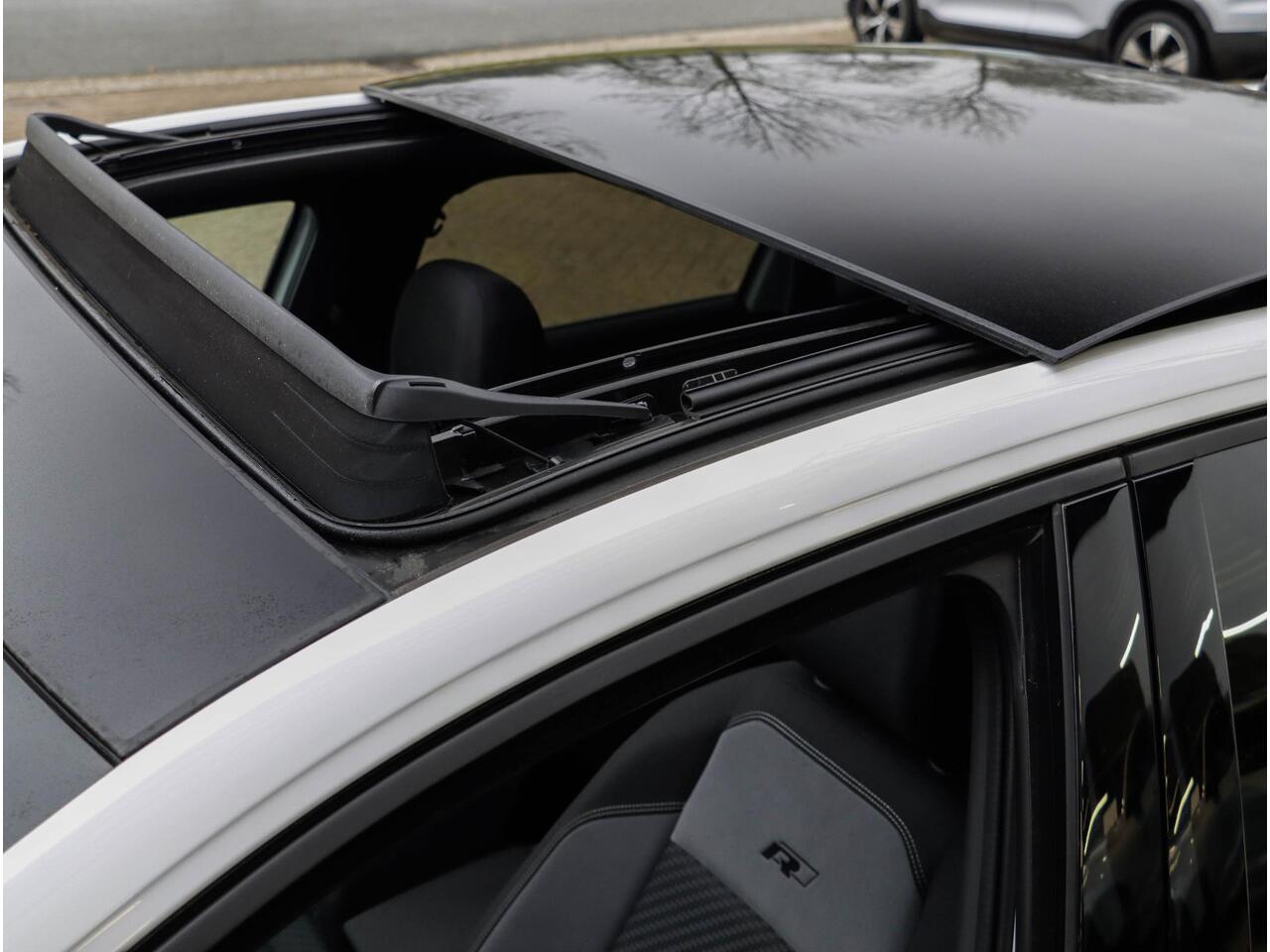 Volkswagen POLO 1.0 TSI 116pk DSG Highline R-Line 3x Pano 17'' LMV