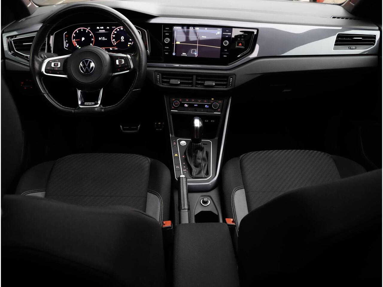 Volkswagen POLO 1.0 TSI 116pk DSG Highline R-Line 3x Pano 17'' LMV