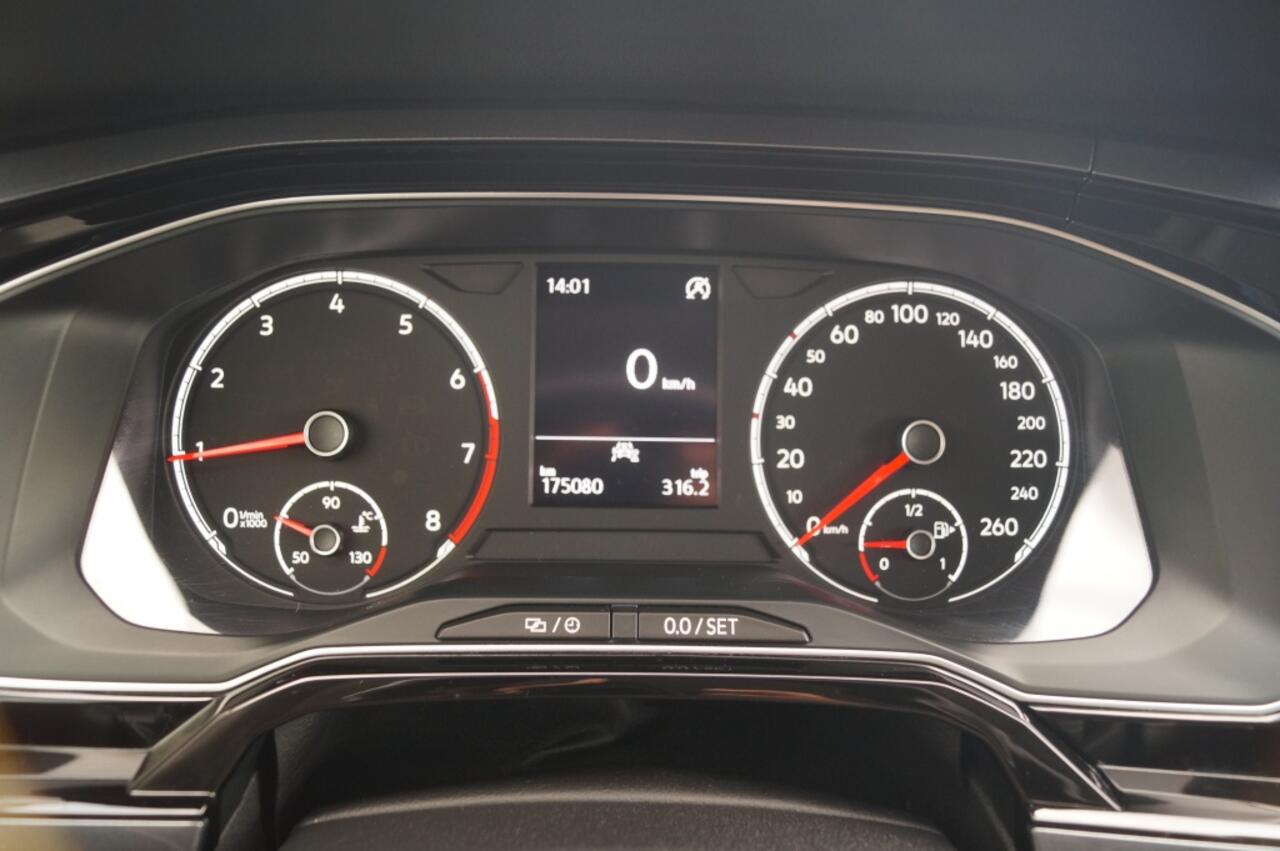 Volkswagen POLO 1.0 TSI 95pk Highline -ECC-DAB-CARPLAY-ACC-