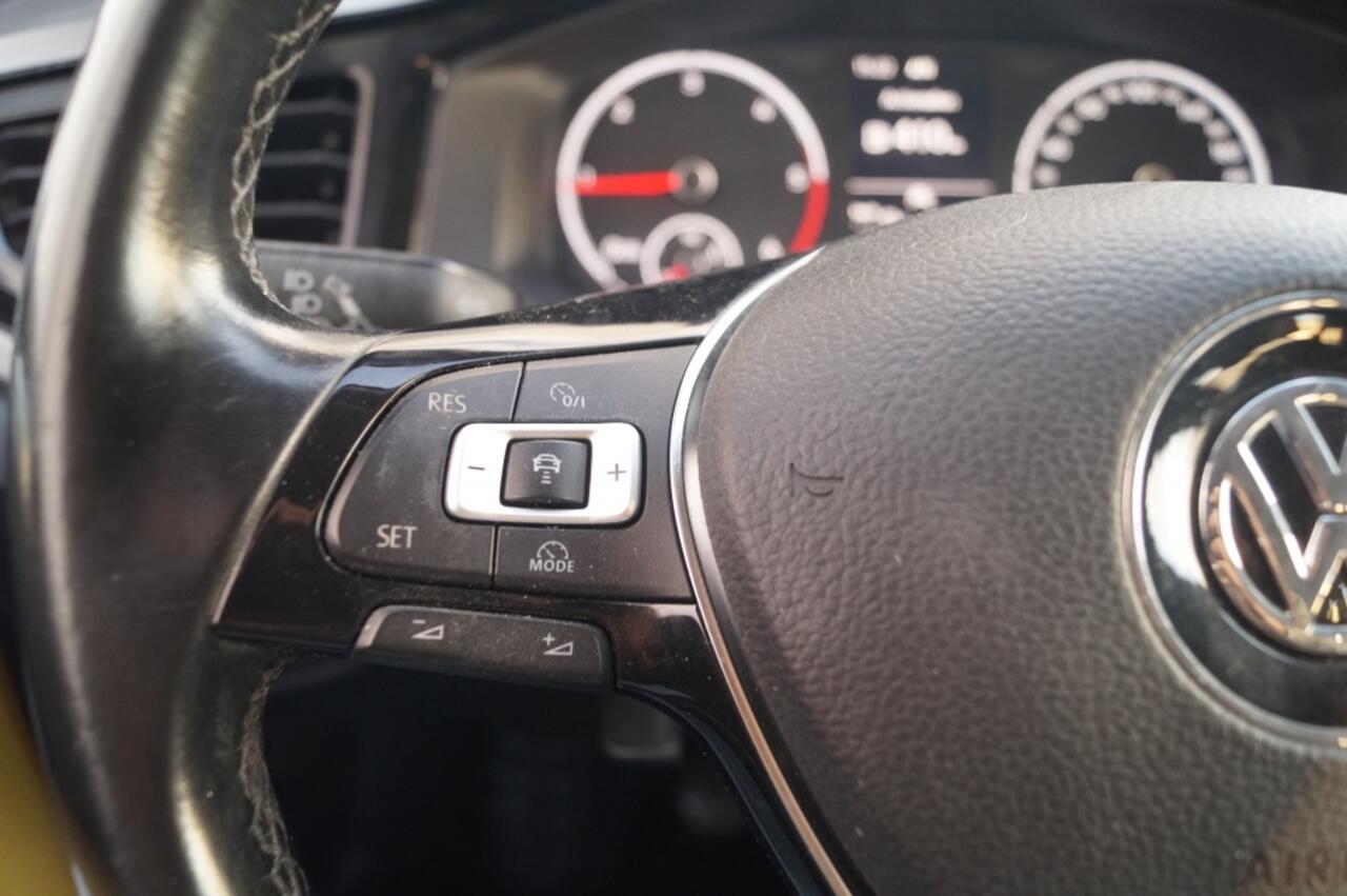Volkswagen POLO 1.6 TDI Comfortline Executive -NAVI-PDC-ACC-CARPLAY-