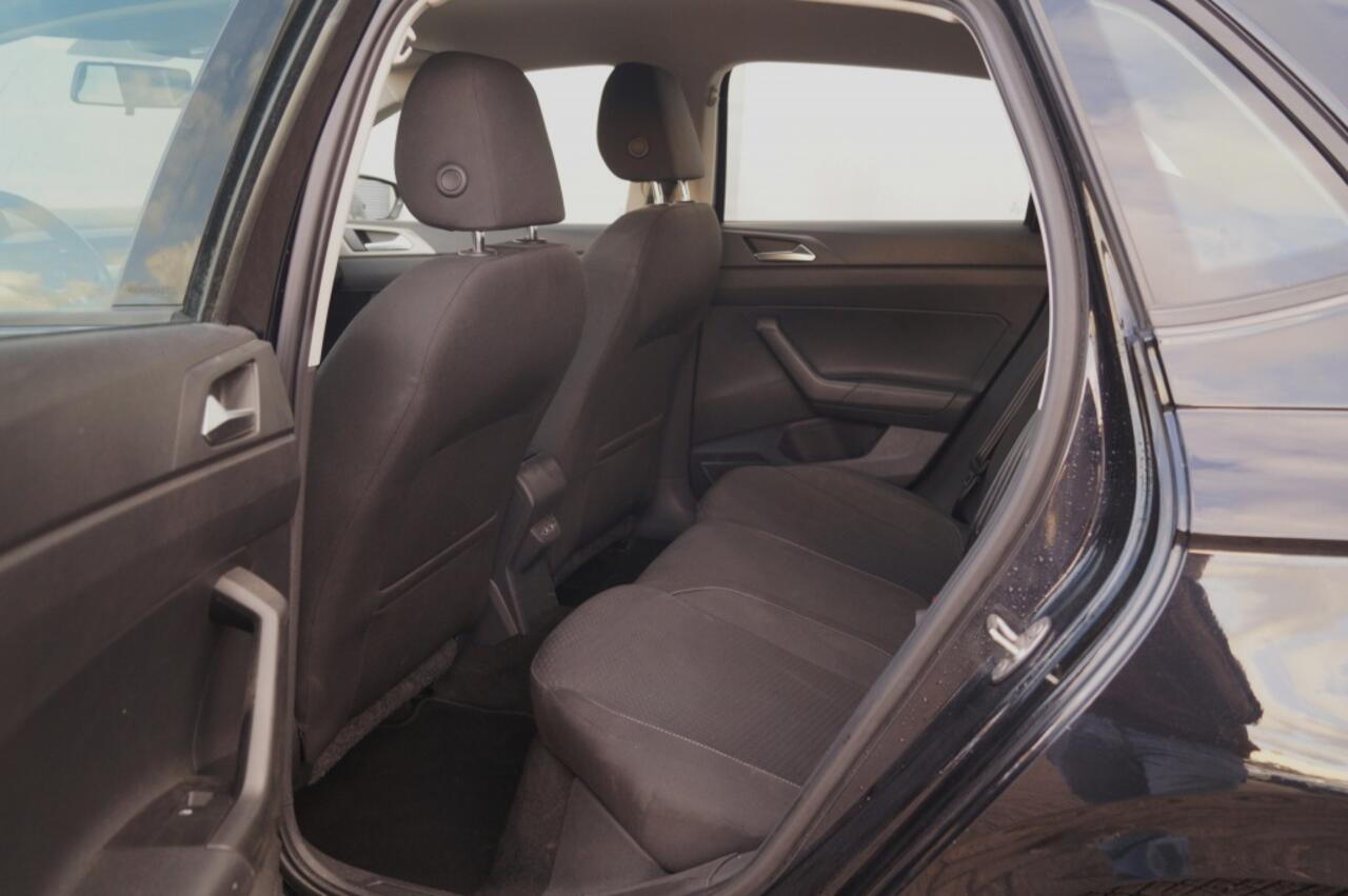 Volkswagen POLO 1.6 TDI Comfortline Executive -NAVI-PDC-ACC-CARPLAY-