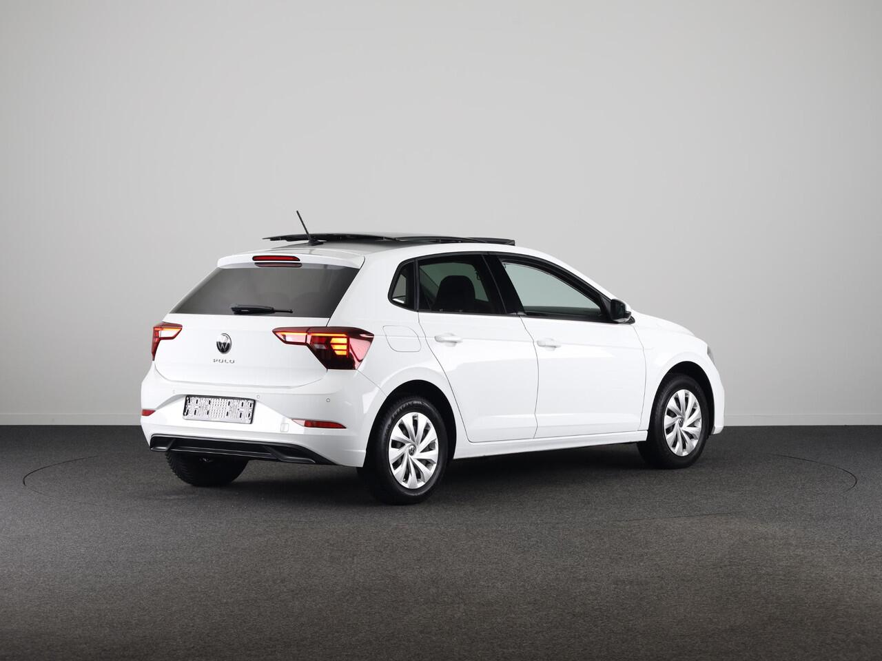 Volkswagen POLO 1.0 TSI Life 95 pk | Navigatie via App | Panoramadak | Parkeersensoren | Adaptieve cruise control | LED koplampen | Stoelverwarming |