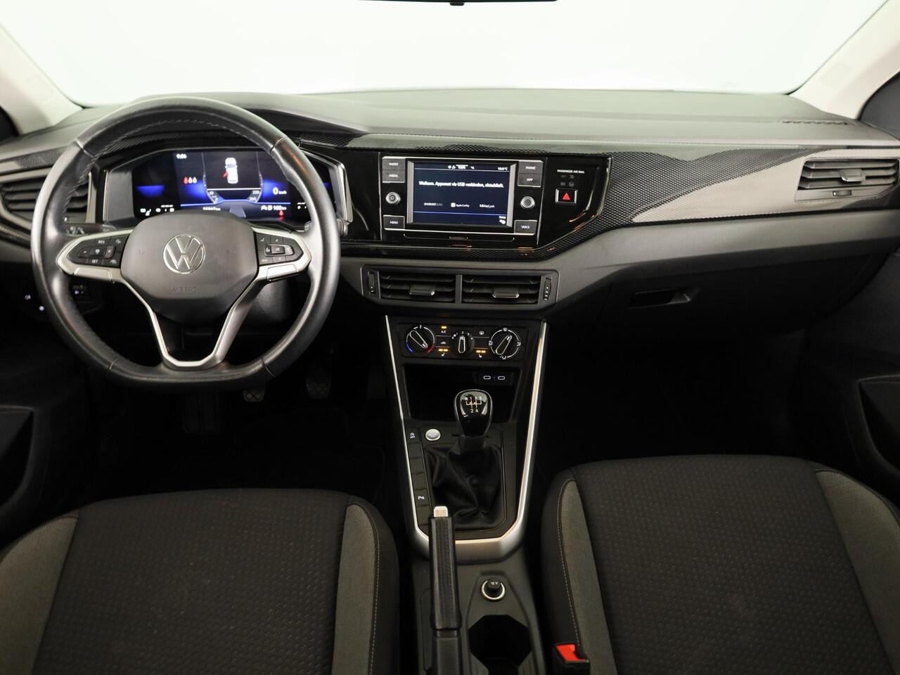 Volkswagen POLO 1.0 TSI Life 95 pk | Navigatie via App | Panoramadak | Parkeersensoren | Adaptieve cruise control | LED koplampen | Stoelverwarming |