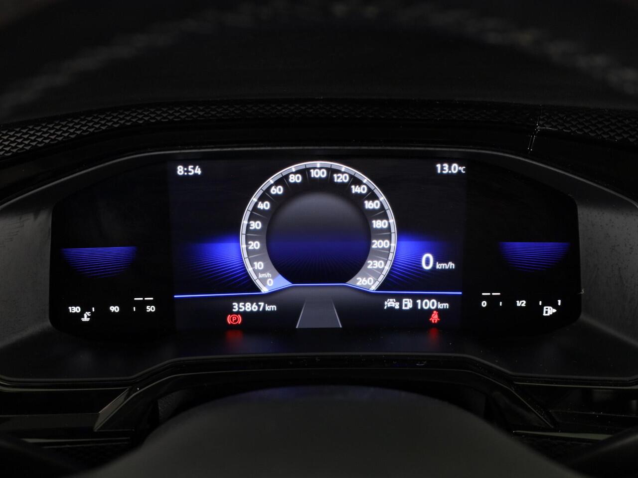 Volkswagen POLO 1.0 TSI Life 95 pk | Navigatie via App | Panoramadak | Parkeersensoren | Adaptieve cruise control | LED koplampen | Stoelverwarming |