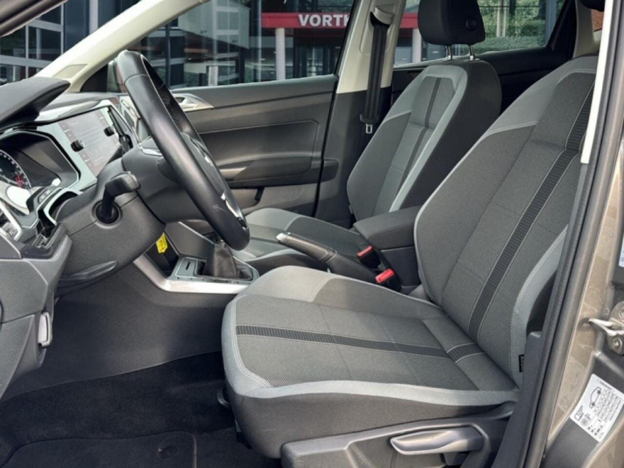 Volkswagen POLO 1.0 TSI HIGHLINE OPENDAK/ACC/STOELVERW/PDC/NAVI/CARPLAY