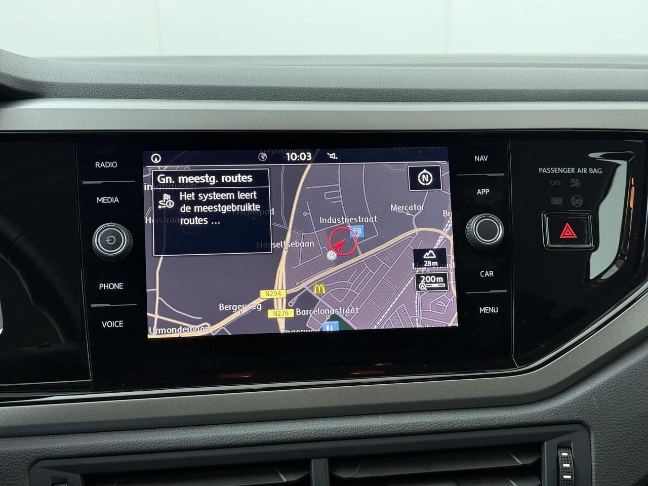 Volkswagen POLO 1.0 TSI Comfortline | 95 PK | Automaat | Adaptive cruise control | Apple Carplay/Android Auto | Parkeersensoren |