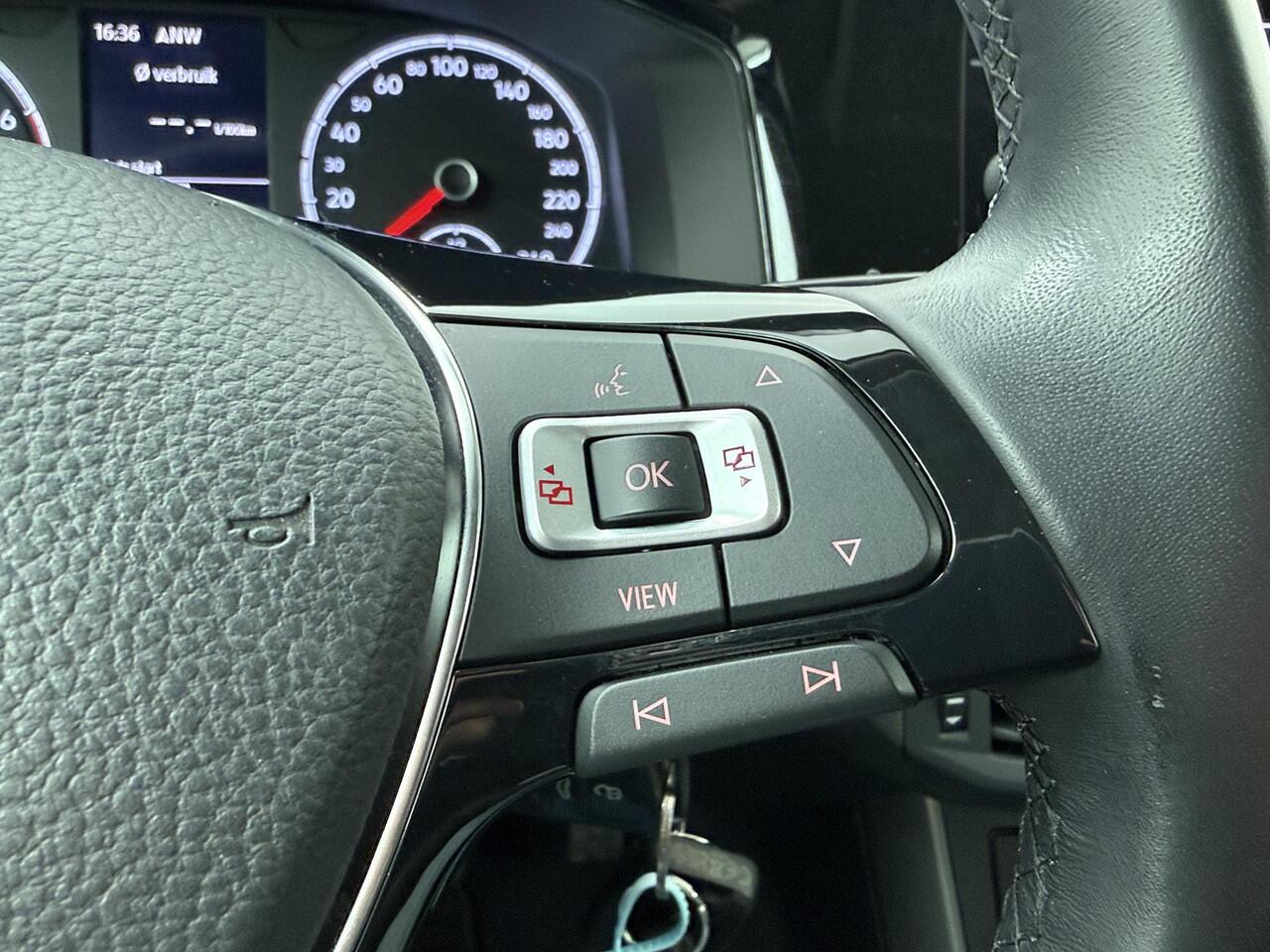 Volkswagen POLO 1.0 TSI Comfortline | 95 PK | Adaptive cruise control | Parkeersensoren | Navigatiesysteem |