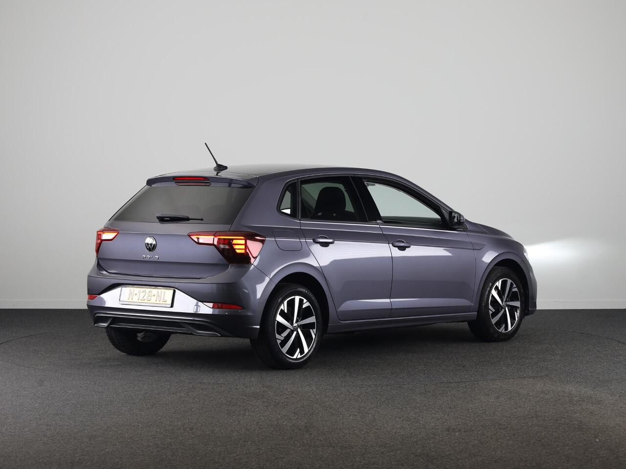 Volkswagen POLO 1.0 TSI Life 95 pk | Navigatie via App | Parkeersensoren | Adaptieve cruise control | LED koplampen |