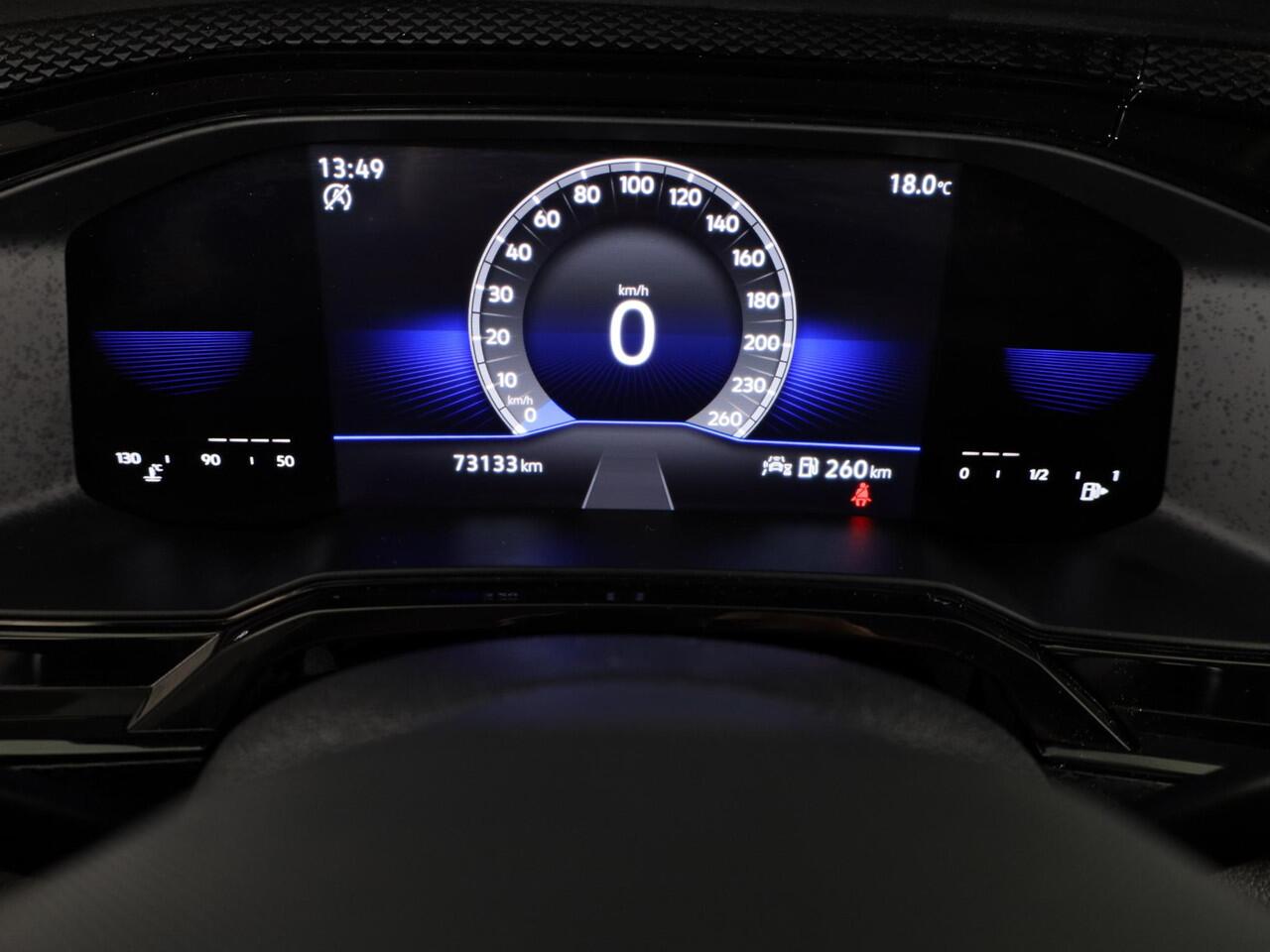 Volkswagen POLO 1.0 TSI Life 95 pk | Navigatie via App | Parkeersensoren | Adaptieve cruise control | LED koplampen |