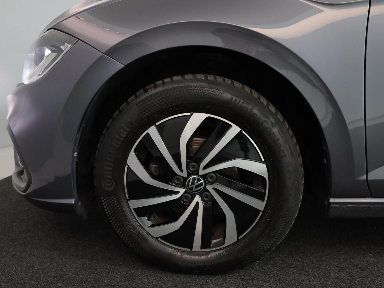 Volkswagen POLO 1.0 TSI Life 95 pk | Navigatie via App | Parkeersensoren | Adaptieve cruise control | LED koplampen |