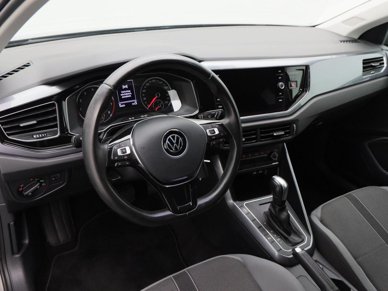 Volkswagen POLO 1.0 TSi Automaat Highline | Stoelverwarming | Camera | Carplay | Adaptive Cruise | 16 Inch | 54.117 Km !!