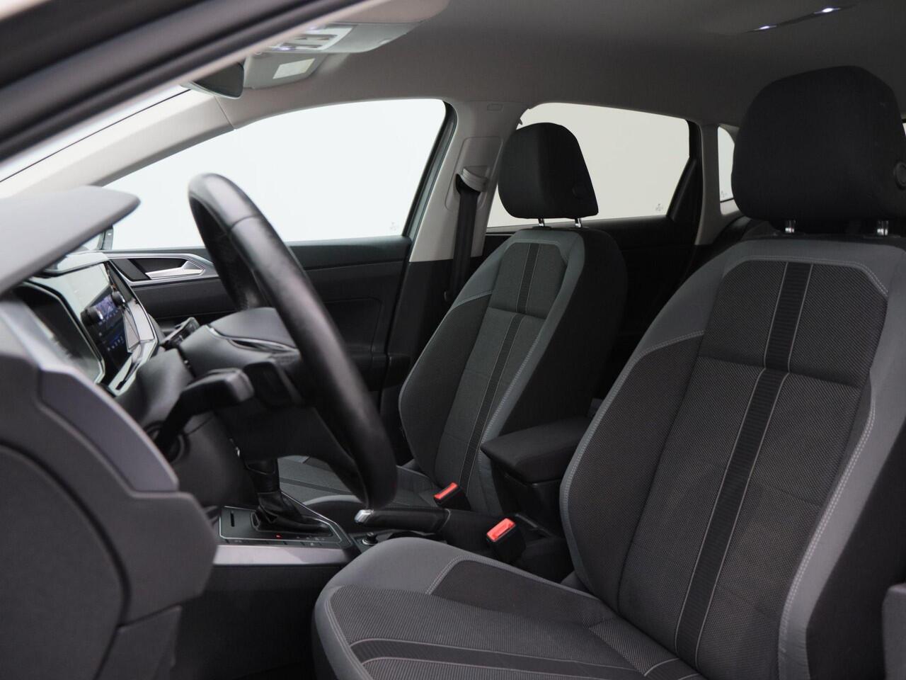 Volkswagen POLO 1.0 TSi Automaat Highline | Stoelverwarming | Camera | Carplay | Adaptive Cruise | 16 Inch | 54.117 Km !!