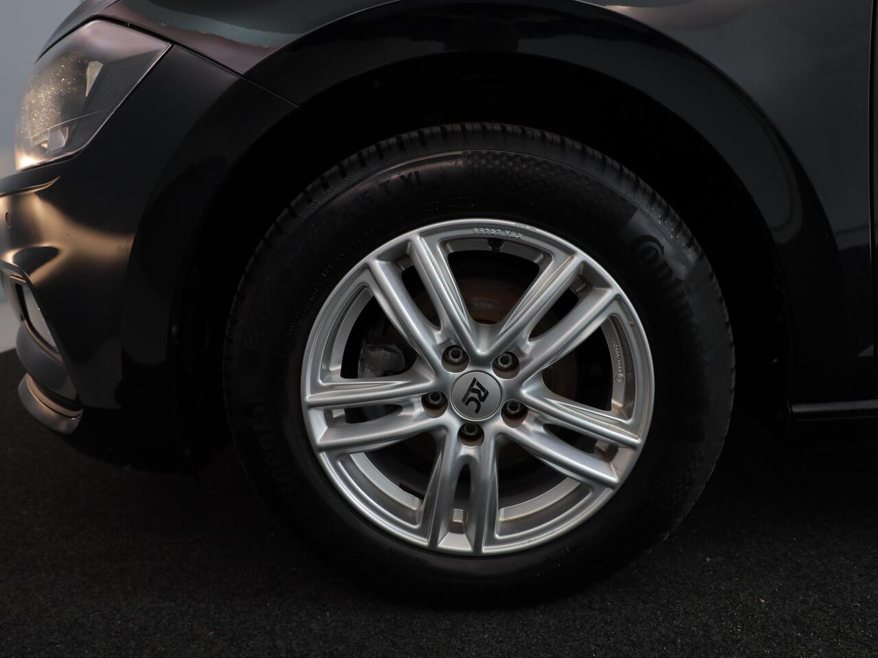 Volkswagen POLO 1.0 TSI Comfortline Business 95 pk | Navigatie | Parkeersensoren | Achteruitrijcamera | Adaptieve cruise control |