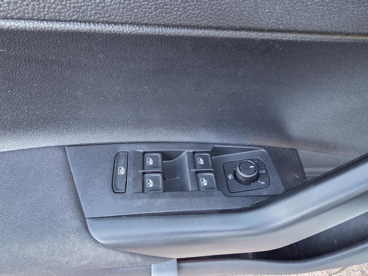 Volkswagen POLO 1.0 TSI Comfortline, navigatie, Apple carplay/andriod
