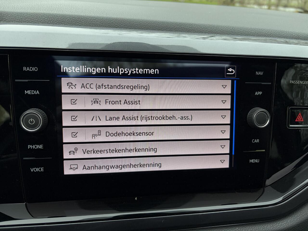 Volkswagen POLO 110PK R-Line Carplay, DSG, Virtueel, Schuifdak