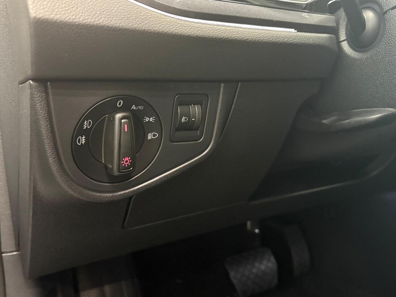 Volkswagen POLO 1.0 TSI 110pk DSG Highline | Navigatie | Apple Carplay/Android Auto | Parkeersensoren | Adaptive Cruise Control | Stoelverwarming | Getinte ramen | Climatronic