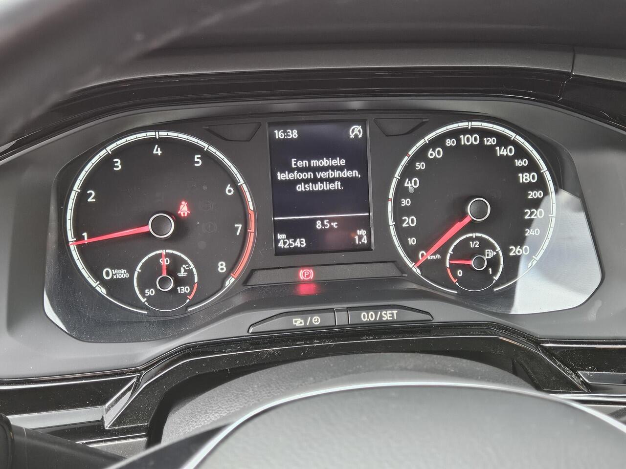 Volkswagen POLO 1.0 TSI Comfortline Parkeersensoren voor en achter | Cruise controle | Lichtsensor