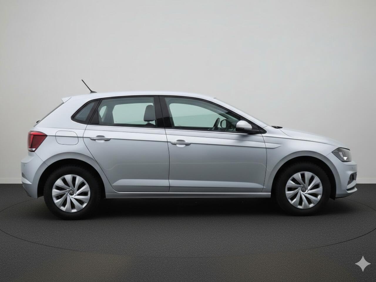 Volkswagen POLO 1.0 TSI Comfortline Parkeersensoren voor en achter | Cruise controle | Lichtsensor