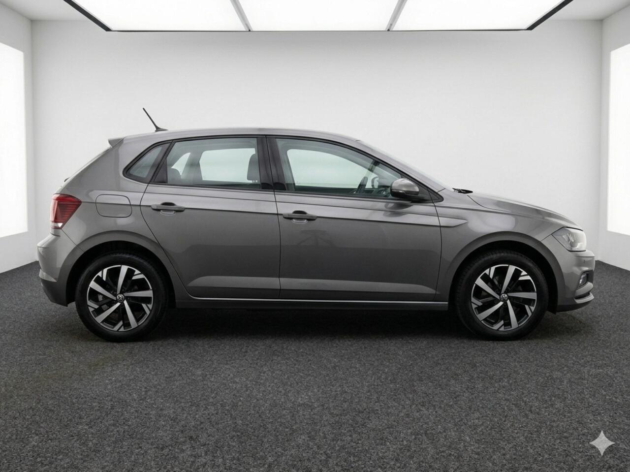 Volkswagen POLO 1.0 TSI Comfortline Virtual Cockpit | Parkeersensoren voor en achter | LM Velgen | Navigatie | Apple Carplay of Android Auto