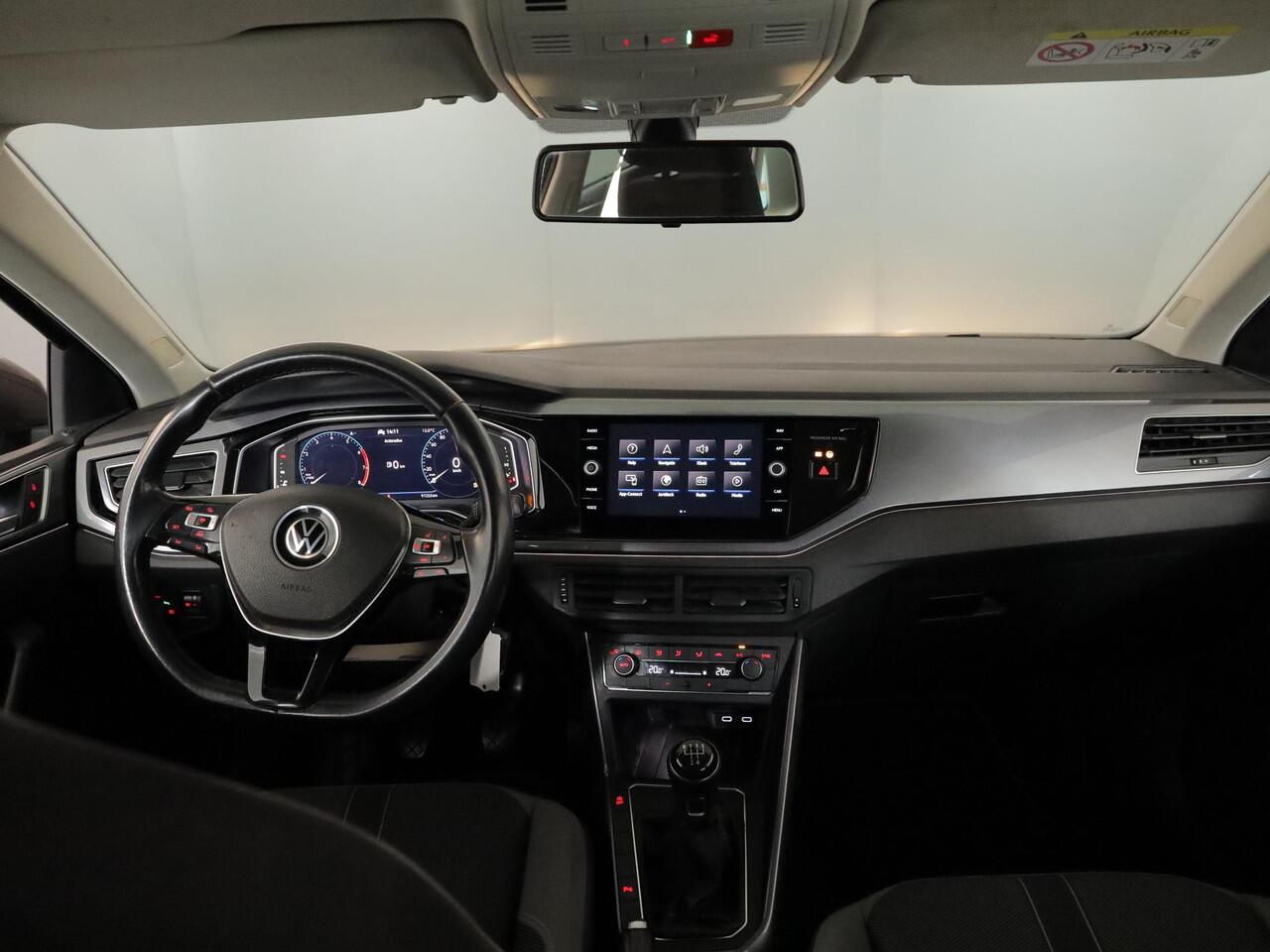 Volkswagen POLO 1.0 TSI Highline 95pk 5bak| digital display| Navi| 16'LM-velgen| Camera|