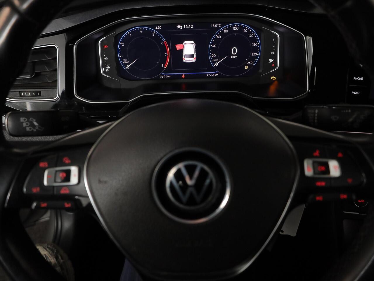 Volkswagen POLO 1.0 TSI Highline 95pk 5bak| digital display| Navi| 16'LM-velgen| Camera|