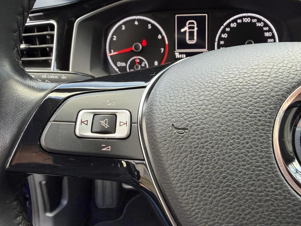 Volkswagen POLO 1.0 MPI Beats / Carplay / Trekhaak / Navi